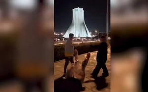 Cặp đôi Iran nhận án tù sau khi đăng video khiêu vũ