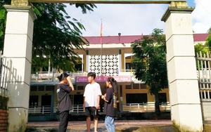 Tuyển 43 học sinh sai quy định, một trưởng phòng ở Thanh Hóa bị cảnh cáo