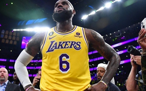 LeBron James trở thành tay ném vĩ đại nhất lịch sử NBA