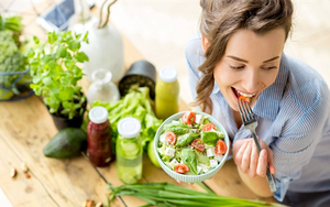 Nghiên cứu của ĐH Harvard: Quy tắc "2 hoa quả - 3 rau củ" khi ăn giúp kéo dài tuổi thọ, duy trì đều đặn cơ thể khỏe mạnh, bệnh tật tránh xa