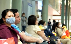 4.000 ca khám một ngày, bệnh nhi tăng đột biến do thời tiết thay đổi