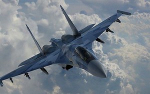 'Su-35 Flanker trông đẹp tại triển lãm, nhưng vô dụng'