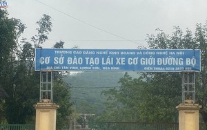 Bắt giám đốc trung tâm sát hạch lái xe ở Hoà Bình