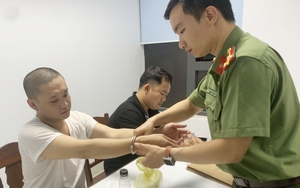 “Trùm” sản xuất tiền giả dùng tên giả, trốn trong cơ sở cai nghiện
