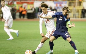 Vòng loại Euro 2024, Bảng D: Croatia chia điểm trên sân nhà, Thổ Nhĩ Kỳ lên dẫn đầu