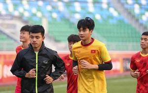 Thủ môn ‘hot boy’ Cao Văn Bình quyết đưa U20 Việt Nam vào tứ kết