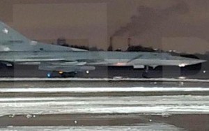 Tu-22M3 mang tên lửa AS-4 Kitchen hạ cánh khẩn cấp xuống St. Petersburg