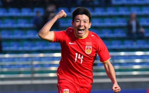 Nhận món quà ‘từ trên trời rơi xuống’, U20 Trung Quốc vào tứ kết dù kém điểm U20 Việt Nam