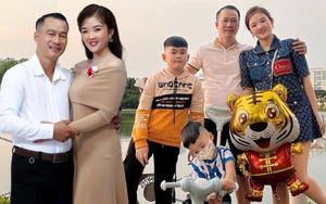 Thấy khách nữ mua hàng xinh quá, bố đơn thân U50 lập tức “cầm cưa”, cưới được vợ đẹp kém 20 tuổi