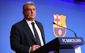 Laporta thề bảo vệ Barca “đến giọt máu cuối cùng”