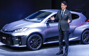 Chuẩn bị lèo lái 'con thuyền' Toyota, CEO mới thề sẽ 'nghiêm túc' với xe điện