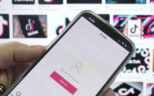 Sự dễ dãi của TikTok và nỗi ám ảnh của phụ huynh khi con phát cuồng vì được "biến hình"