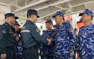 Cảnh sát biển Việt Nam và Trung Quốc hội đàm trên tàu tuần tra liên hợp
