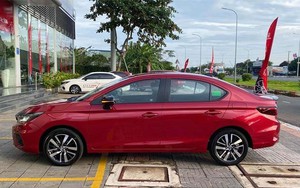 Mẫu sedan ăn khách xả kho giảm giá kỷ lục, cuộc đua về giá ở phân khúc B ngày càng nóng