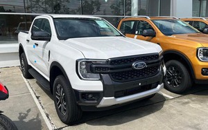 Đại lý tiết lộ trang bị Ford Ranger Sport sắp ra mắt Việt Nam: Giá 864 triệu được ngần này thứ thì Hilux khó có cửa cạnh tranh