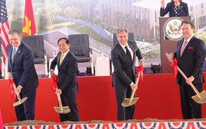Ngoại trưởng Antony Blinken và Bộ trưởng Bùi Thanh Sơn khởi công trụ sở Đại sứ quán Mỹ
