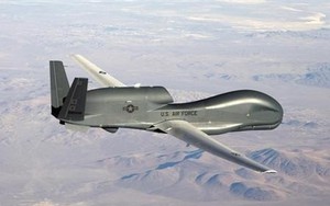 Máy bay không người lái Global Hawk Mỹ ngừng bay qua Biển Đen sau căng thẳng với Nga