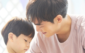 Ngỡ ngàng khi thấy chồng vô cùng thương con riêng của vợ