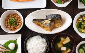 1 điều người Nhật không bao giờ làm trong bữa ăn, là bí quyết giúp sống thọ 100 tuổi