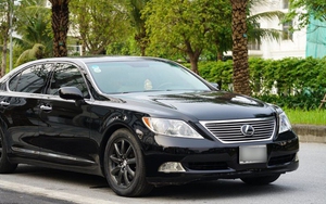 Chiếc 'xe Chủ tịch' Lexus LS 460 này từng là ao ước của người Việt nhưng nay chỉ còn 700 triệu đồng, rẻ hơn cả Altis bản tiêu chuẩn