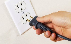 Có nên rút điện các thiết bị trong nhà khi đi vắng nhiều ngày? Dưới đây là danh sách chuyên gia đưa ra