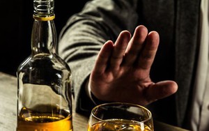 Dịp nghỉ lễ, ép nhau uống rượu bia sẽ bị xử phạt như thế nào?