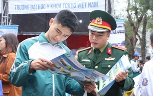 Nhiều trường quân sự tuyển thí sinh cận thị