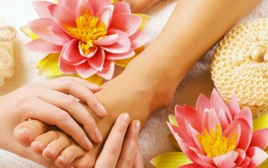 Lợi ích của việc massage chân trước khi ngủ