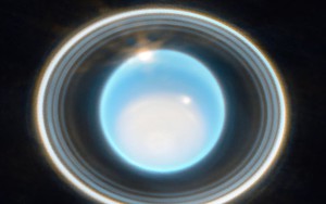 Kính viễn vọng James Webb chụp lại hình ảnh sắc nét về hành tinh Uranus