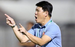 HLV V.League nổi cáu sau "bàn thắng ma": Cứ đá với CLB Hà Nội là thua vì trọng tài