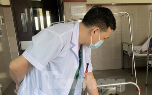 Người đàn ông thủng đại tràng vì thói quen nhiều người Việt thường làm