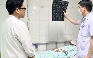 Người phụ nữ mang khối u vùng mặt to như chiếc đầu thứ hai