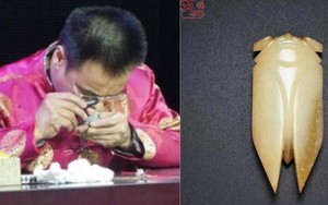 Mang vòng cổ ngọc đeo suốt 10 năm đi thẩm định, cô gái run rẩy khi nghe chuyên gia phán một câu: "Cô lấy dũng khí ở đâu?"