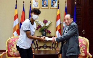 Bị loại sớm, cầu thủ U22 Campuchia vẫn được Phó Thủ tướng thưởng 10.000 USD