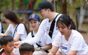 Nữ hoàng billiards Campuchia tặng hết tiền thường SEA Games 32 làm từ thiện