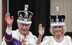 Vua Charles muốn có video triệu Like như William và Kate