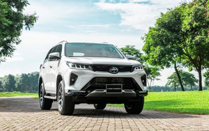 Loạt SUV 5 chỗ, SUV 7 chỗ giảm giá tới 200 triệu đồng, lần đầu tiên Fortuner ưu đãi cực tốt