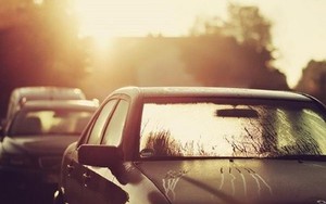 6 cách hạ nhiệt cho ô tô khi đỗ dưới trời nắng gắt