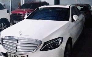 Vụ Mercedes trượt đăng kiểm xôn xao mạng xã hội: "Đăng kiểm viên làm khó chúng tôi"