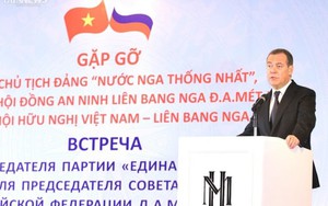 Ông Dmitry Medvedev xúc động trước tình cảm nồng ấm của những người bạn Việt Nam