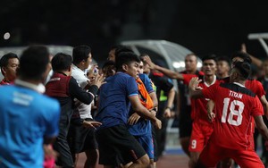 Thái Lan cấm 2 cầu thủ, 3 trợ lý HLV ẩu đả với U22 Indonesia lên tuyển