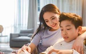 Mẹ lên MXH khoe chuyện dạy con, tưởng được khen ai ngờ dân tình nghe xong khuyên vội: Làm như thế chỉ khiến con lệch lạc