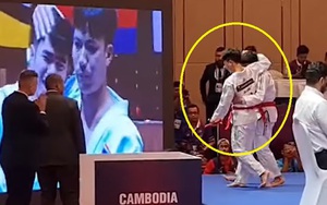 Ôm nhau khóc nức nở vì bị xử ép, 2 võ sĩ Thái Lan bất ngờ nhận tràng pháo tay từ CĐV Campuchia