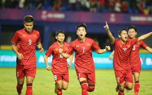 Văn Tùng lập cú đúp, U22 Việt Nam sớm giành vé vào bán kết, tiễn U22 Malaysia về nước