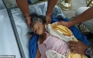 Khoảnh khắc bà lão sống dậy sau khi bệnh viện tuyên bố đã chết