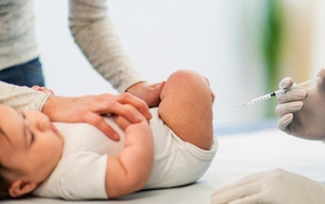 Sắp có gần 300.000 liều vaccine 5 trong 1 cho trẻ em