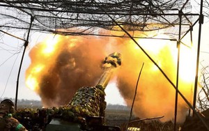 Reuters: Mỹ tìm mua thuốc nổ ở Nhật để sản xuất đạn pháo cho Ukraine