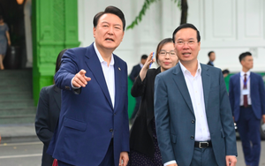 Chủ tịch nước Võ Văn Thưởng cùng Tổng thống Hàn Quốc ăn sáng, đi dạo bên Hồ Gươm