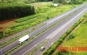 Khởi công dự án cao tốc không thu phí ở miền Tây