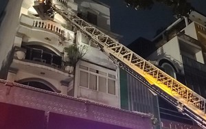 TP HCM: Cháy nhà hàng 7 tầng ở quận 1, nhiều người tháo chạy